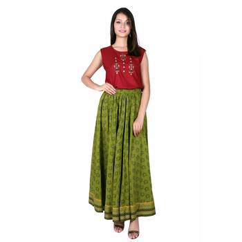 Women Mahendi Green Printed Cotton Skirt 1