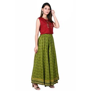 Women Mahendi Green Printed Cotton Skirt 2