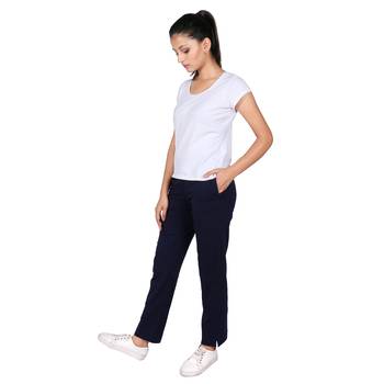 Women Black Solid Cotton Lycra Yoga Pants 4