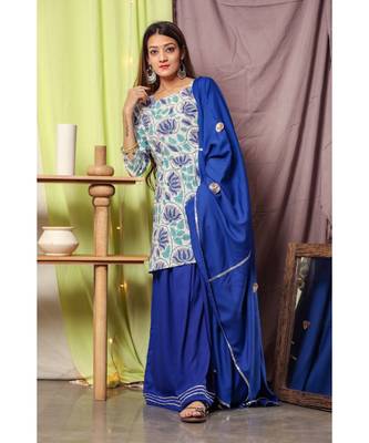 Garden Blue Floral Suit Set 4
