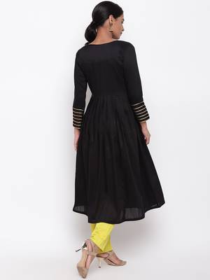 Black Embellished Sleeve Kurta-Pant 4