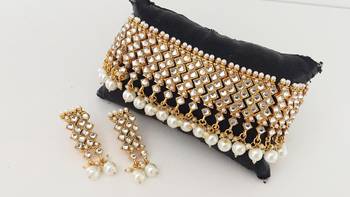 Gold alexandrite chokers 1