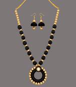 Black necklace-sets