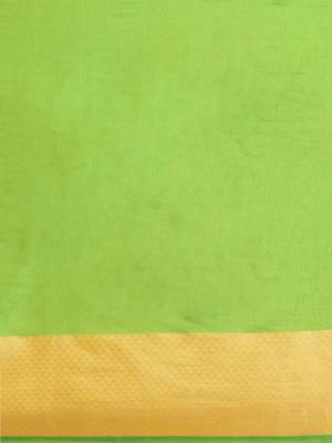 Green printed silk cotton saree with blouse 3