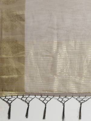 Grey printed silk cotton saree with blouse 4