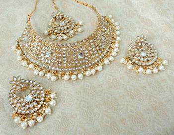 Lalso Gorgeous White Bridal Kundan Choker Necklace Earring Maangtikka Jewelry Set - LKCN01_WT 3