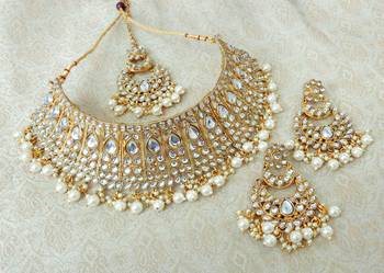Lalso Gorgeous White Bridal Kundan Choker Necklace Earring Maangtikka Jewelry Set - LKCN05_WT 1