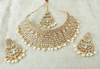 Lalso Gorgeous White Bridal Kundan Choker Necklace Earring Maangtikka Jewelry Set - LKCN05_WT 3