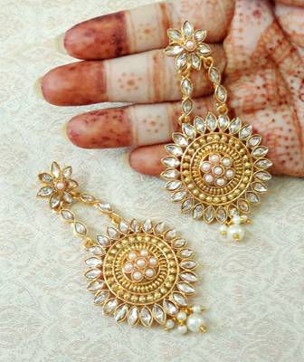 Lalso Beautiful White Partywear Kundan Earrings - LKE15_WT 2