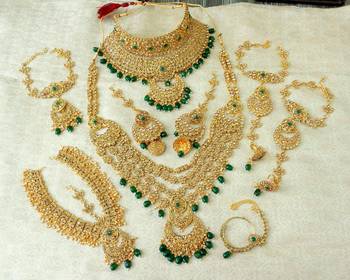 Lalso Green Stone Kundan Full Bridal Wedding Jewelry Set - LSDS09_GR 2