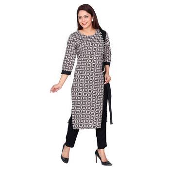 Women Black Printed Cotton Kurta 3