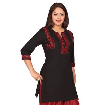 Women Black Embroidered Cotton Kurta 3