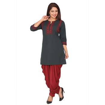 Women grey Embroidered Cotton Kurta 1