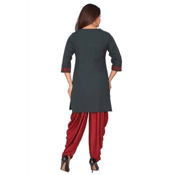 Women grey Embroidered Cotton Kurta 3