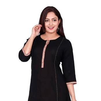 Women Black Solid Cotton Kurta 4