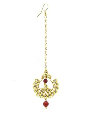 Chand Bali Shaped Maang Tikka Decorated Kundan & Pearl Drops 1