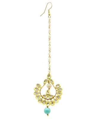 Chand Bali Shaped Maang Tikka Decorated Kundan & Pearl Drops 3