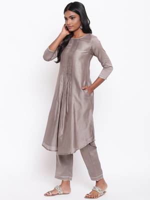 Brown Gota Pleats Kurta 9
