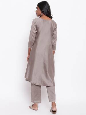 Brown Gota Pleats Kurta 11