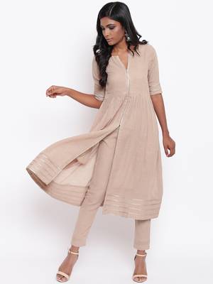 Beige Gota Slit Kurta Set 8