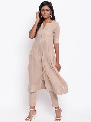 Beige Gota Slit Kurta Set 9