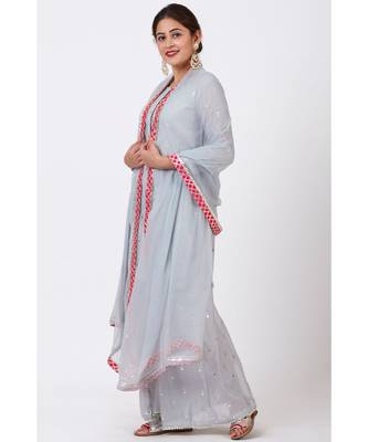 Magical Gray Foil Printed Kurti with Flared Palazzo and Mokaish Chiffon Gotta Dupatta 1