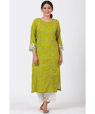 Green Bandhani Kurti with White Crochet Laced Pants 1
