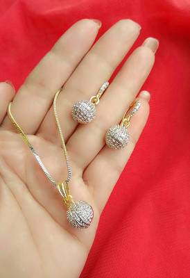 White diamond pendants 1