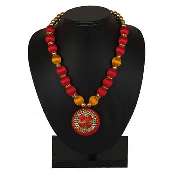 Red Collar Necklace 1
