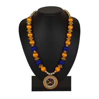 Gold Collar Necklace 1