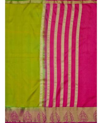 green woven art silk saree with blouse 5