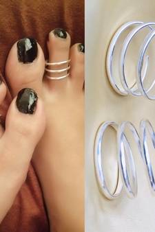 Silver toe-rings
