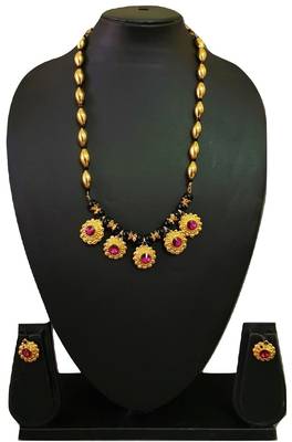 Maroon necklaces 1