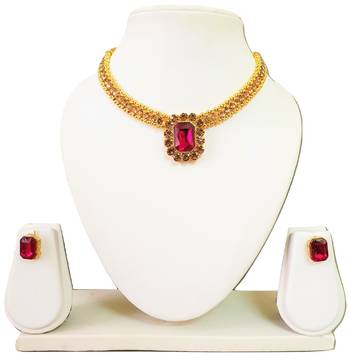 Maroon necklaces 1