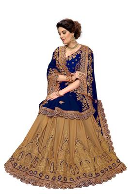 Trendmalls Blue embroidered silk saree with blouse  5