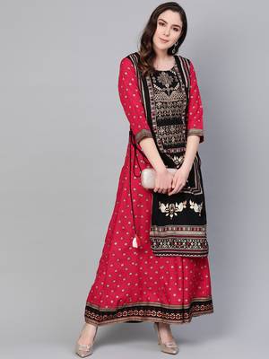 Black printed rayon long-kurtis 4