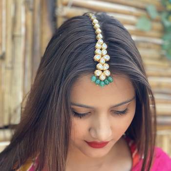 Green Gold Tone Kundan Inspired Maangtikka 1