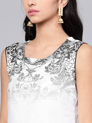Women White Cotton Flex Printed Long Kurta 4