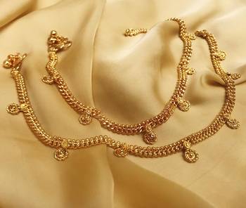 Gold anklets 1