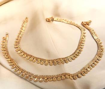 Gold anklets 1