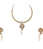 White Golden Delicate necklace-sets