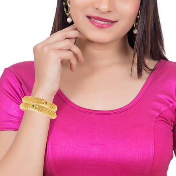Gold bangles-and-bracelets 4