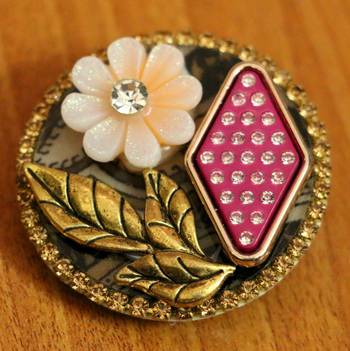 Beige Zircon       Brooch 1