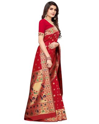 Red woven silk blend saree with blouse 4