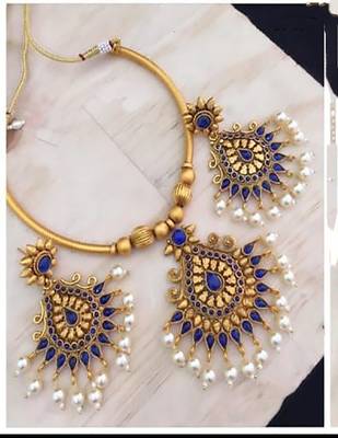 Blue necklaces 1