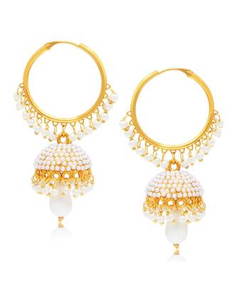 Pearl earring 1