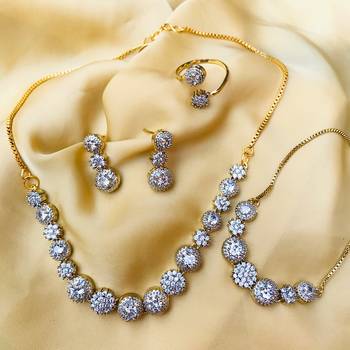 Gold necklace-sets 1