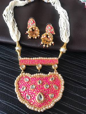 Gold necklace-sets 1