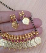 Gold diamond mangalsutra