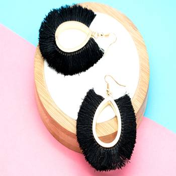 Black earrings 1